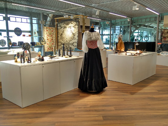 isola shop